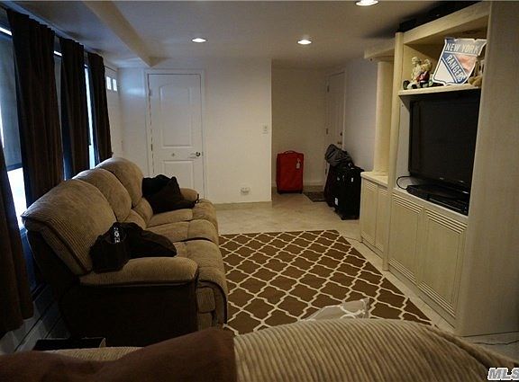 2nd image of 105 Malone Ave