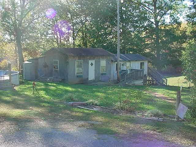 2nd image of 4994 Burnt Chimney Rd