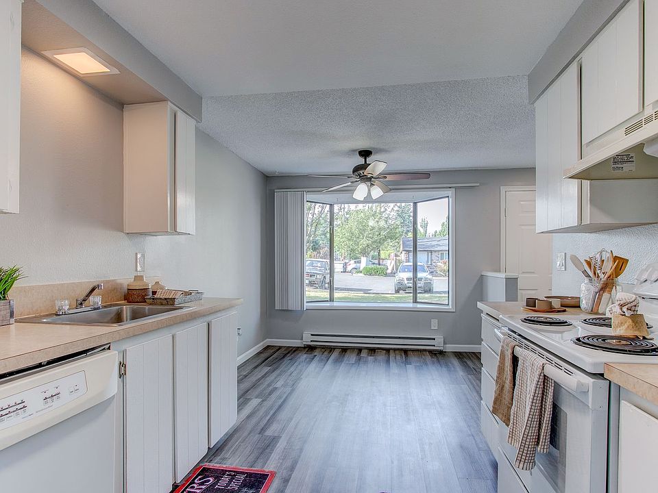 Thomasville Apartments - 14302 SE Division St Portland OR | Zillow