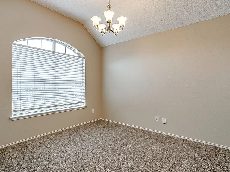 8136 Zion Trl — Photo 3