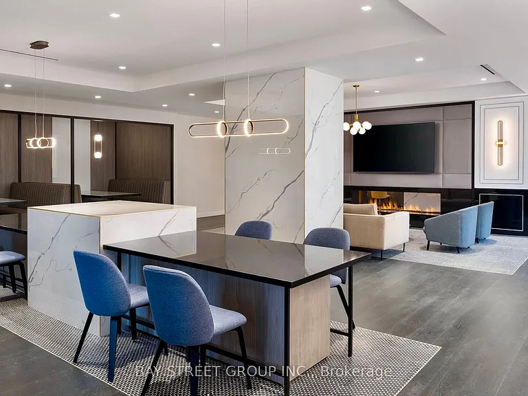 8 Wellesley St W #1811 — Photo 3