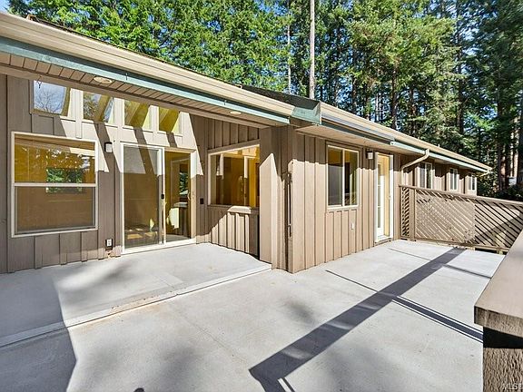 4th image of 1931 Thurber Rd