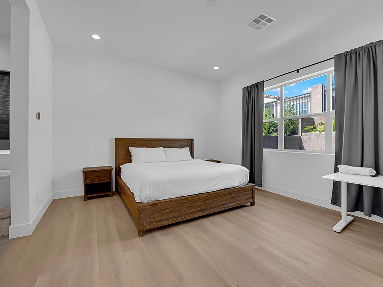 323 Robledo St — Photo 20