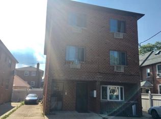 6120 166th St APT 2R, Fresh Meadows, NY 11365