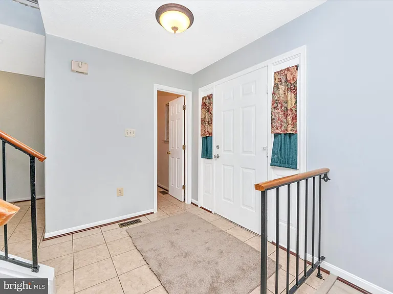 408 Willow Hill Ct — Photo 38