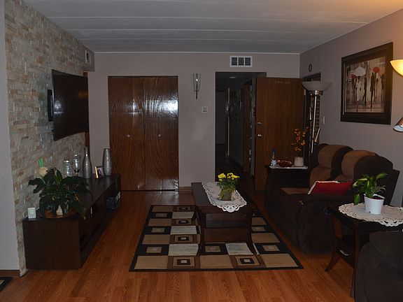 4th image of 11319 Moraine Dr APT E