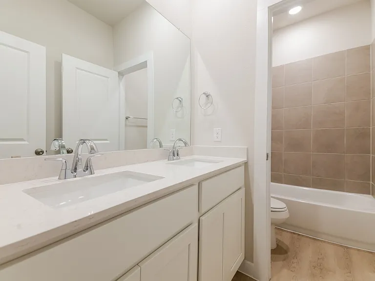 2213 Trailside Dr — Photo 15