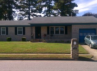 1228 Lakeview Ct, Chesapeake, VA 23323