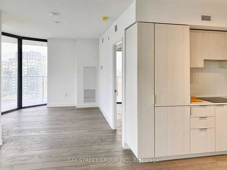 11 Wellesley St W #2711 — Photo 3
