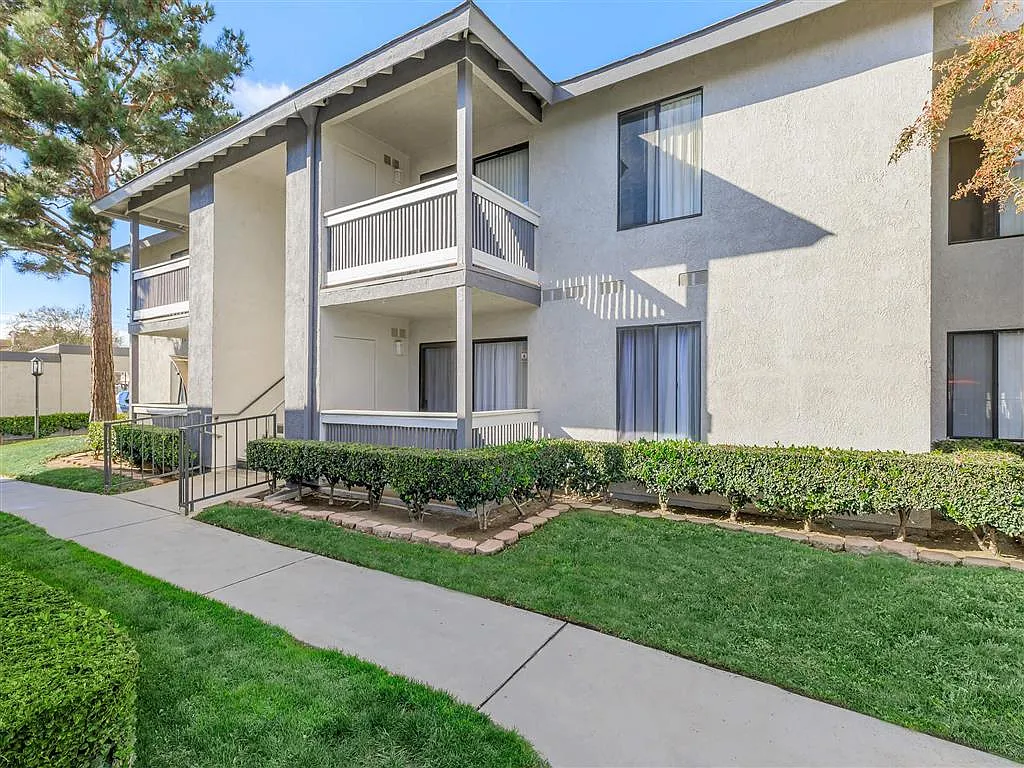 Carmel Apartments — Photo 3