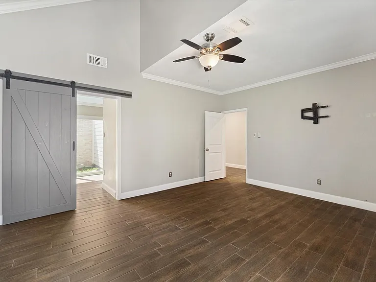 1311 Ambergate Dr — Photo 12