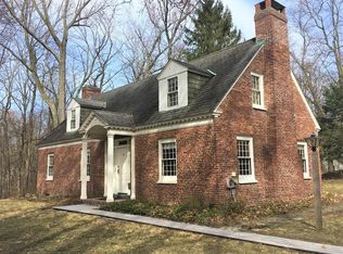 16 Jewett Ln, South Hadley, MA 01075
