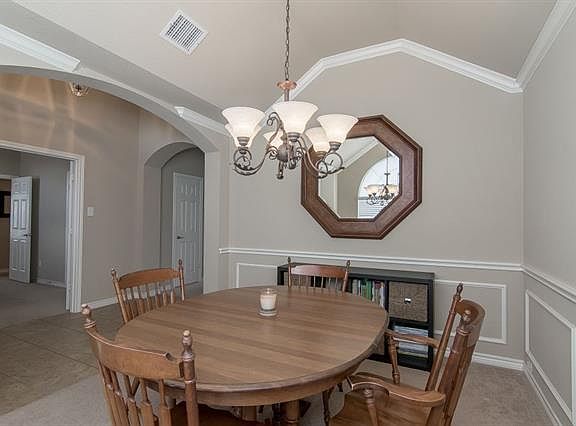 3rd image of 305 Equine Ln