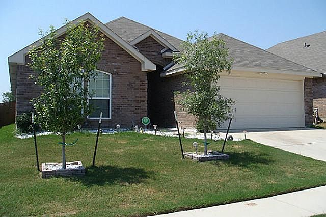 1st image of 1221 Boxwood Dr