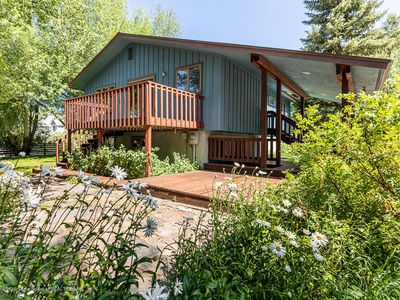 1010 Cache Creek Dr, Jackson, WY, 83001