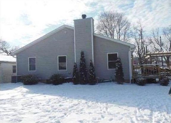 3rd image of 6802 Main St