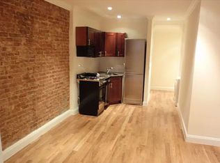 322 E 74th St APT 2D, New York, NY 10021