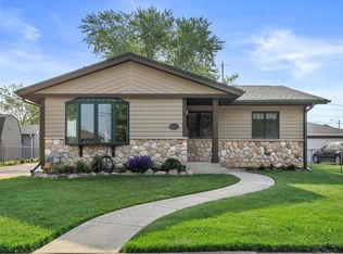 8513 20th Ave, Kenosha, WI 53143