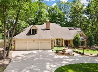 713 Rollingwood Ln, Fort Wayne, IN 46845