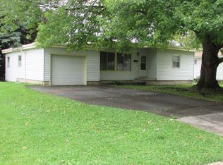 651 Maxwell St, Waterloo, IA 50701