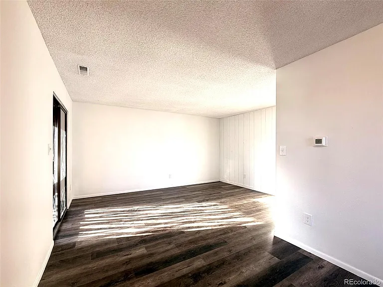 935 Saturn Dr #207 — Photo 9