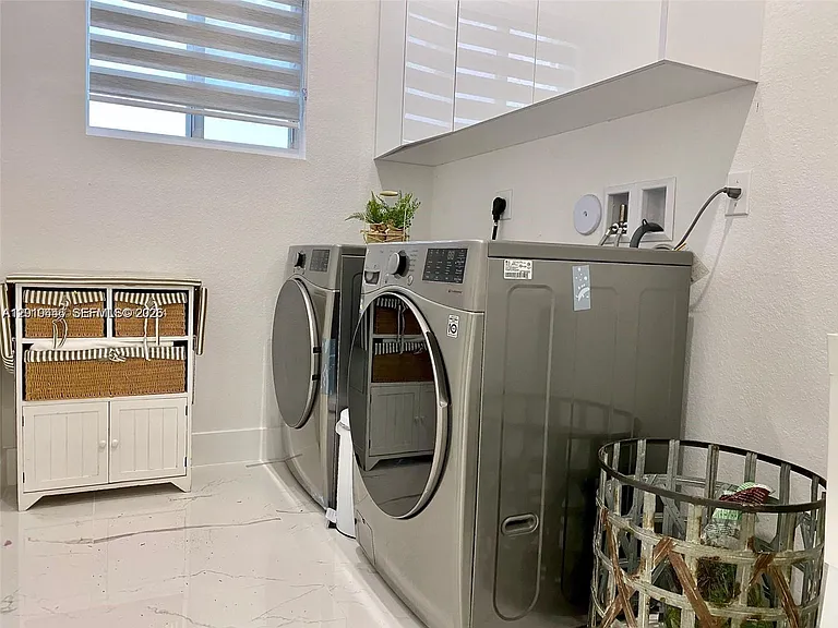 17575 SW 280th St — Photo 7