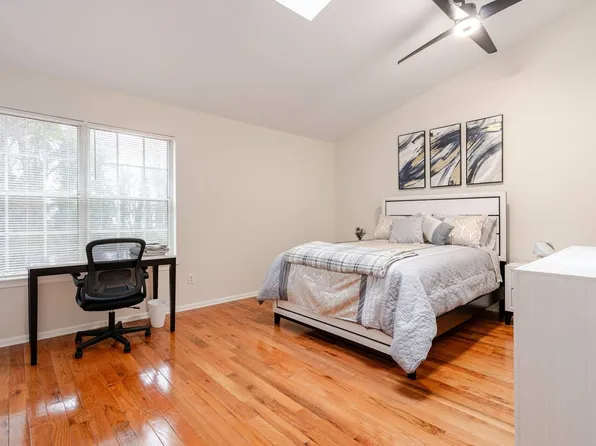 6932 Storch Cir, Lanham, MD 20706