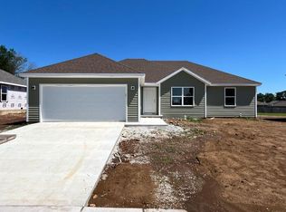2427 E Beagle St, Republic, MO 65738