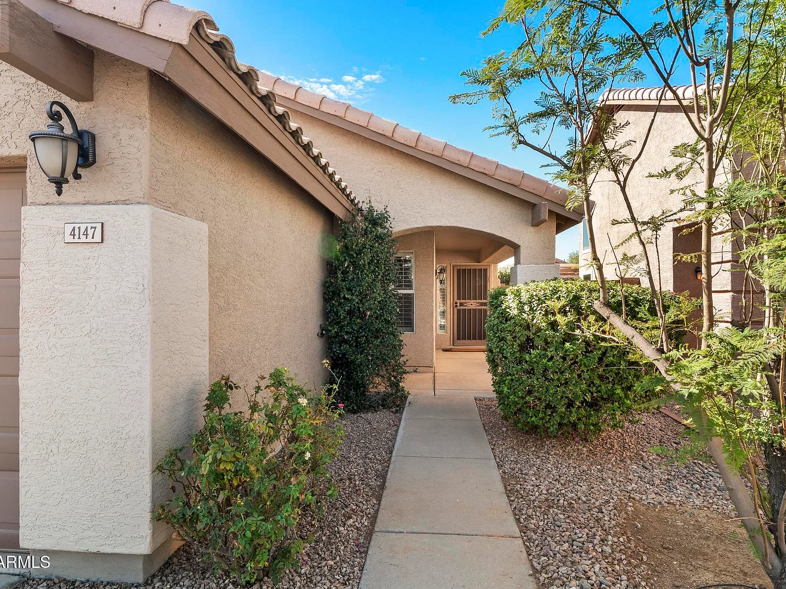 3 bed, 2.0 bath, 1346 sqft, $2,500 — Photo 3
