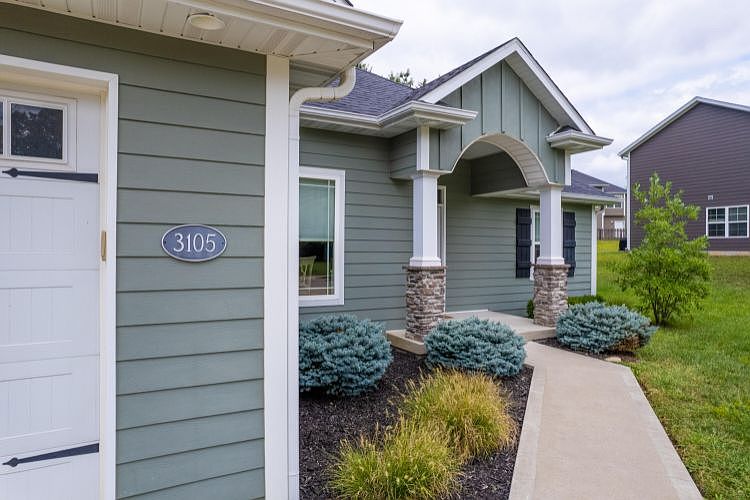 1st image of 3105 Wisteria Ln