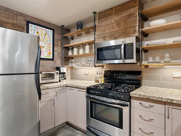 530 K St Unit 409, San Diego, CA 92101