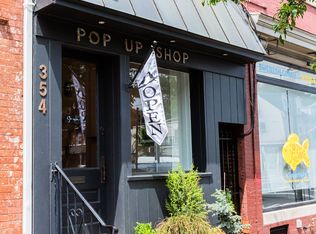 354 N Queen St #1F, Lancaster, PA 17603