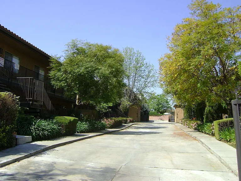 411 S Orange Ave #F — Photo 11
