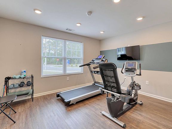 4th image of 1420 Sherman Dr #3B-2Ba-1114Sqft