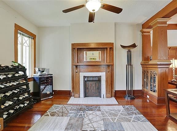 3rd image of 2201 Burdette St