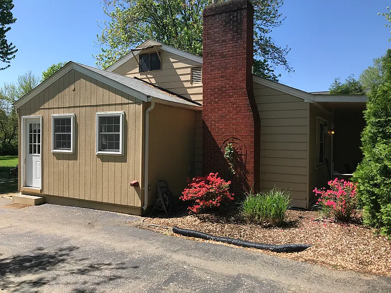 7802 Vine Crest Ave — Photo 3