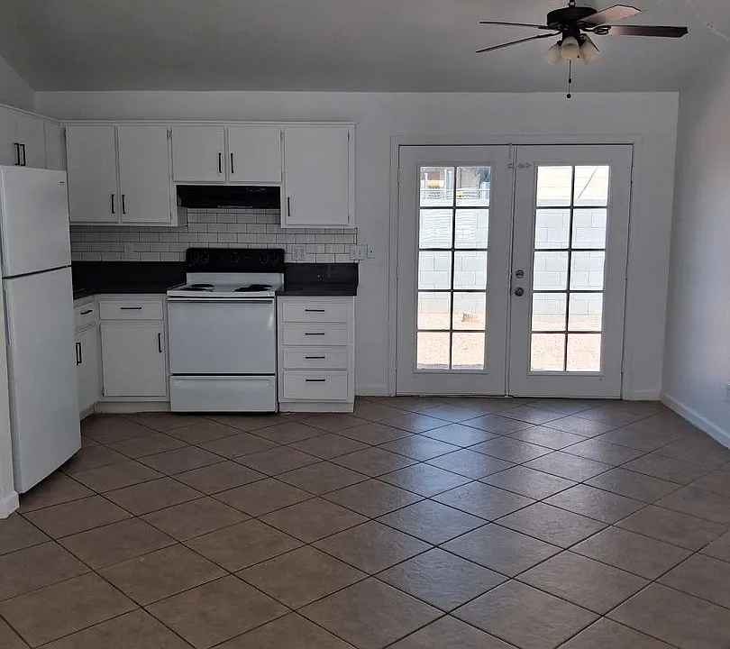 13221 N 21st Pl