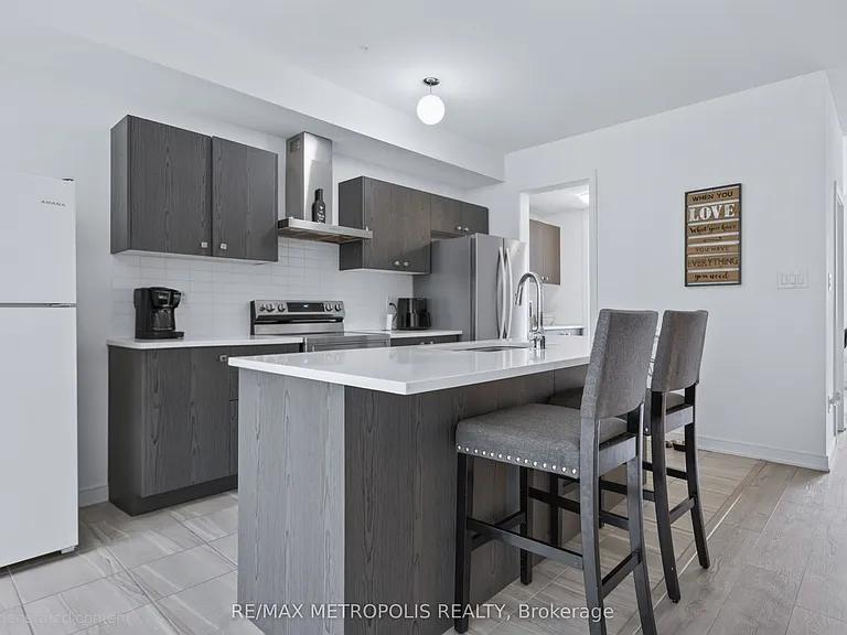 132 Blue Forest Cres — Photo 15