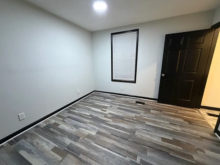 495 Emerson St #1 — Photo 5