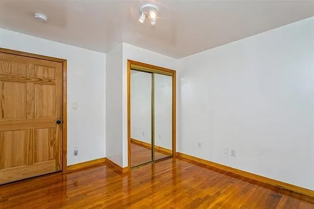 320 6th St #1 — Photo 8