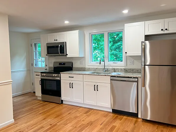 1 Elm Ct, North Andover, MA