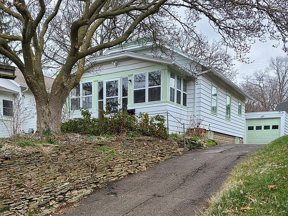2nd image of 1223 Loeser Ave