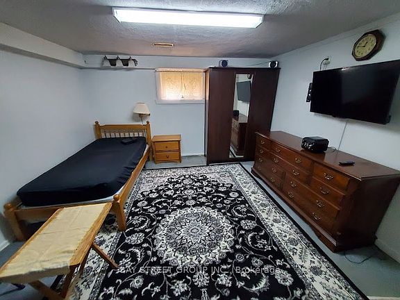 3rd image of 73 Regatta Cres