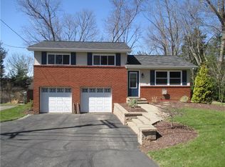 401 Manor Rd, Delmont, PA 15626