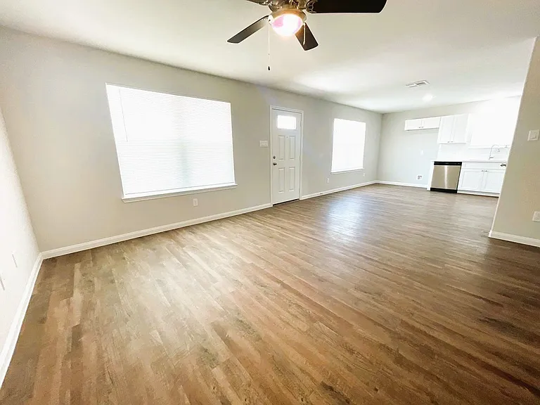 340 County Road 5105 — Photo 4