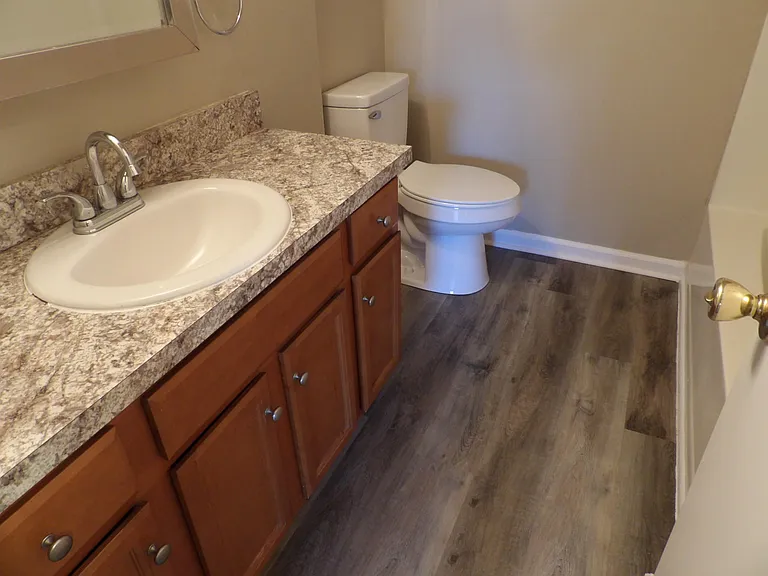 434 Harrodswood Rd #10 — Photo 32