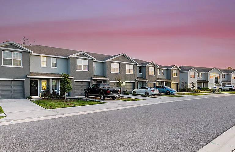 Crestview at Grove West Townhomes — Photo 34