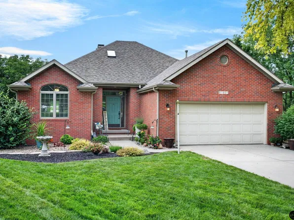 21901 Woodland Hills Cir, Eagle, NE 68347