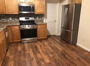 18 Sleepy Hollow Ln, Sicklerville, NJ 08081