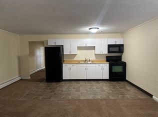 50 W Warwick Ave APT 21, West Warwick, RI 02893